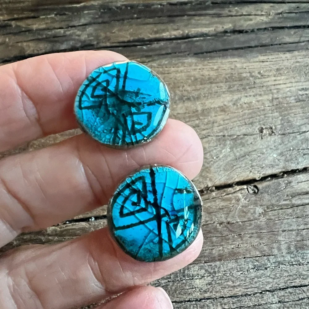 Turquoise color and Black Round cuff links. Glass or enamel on copper